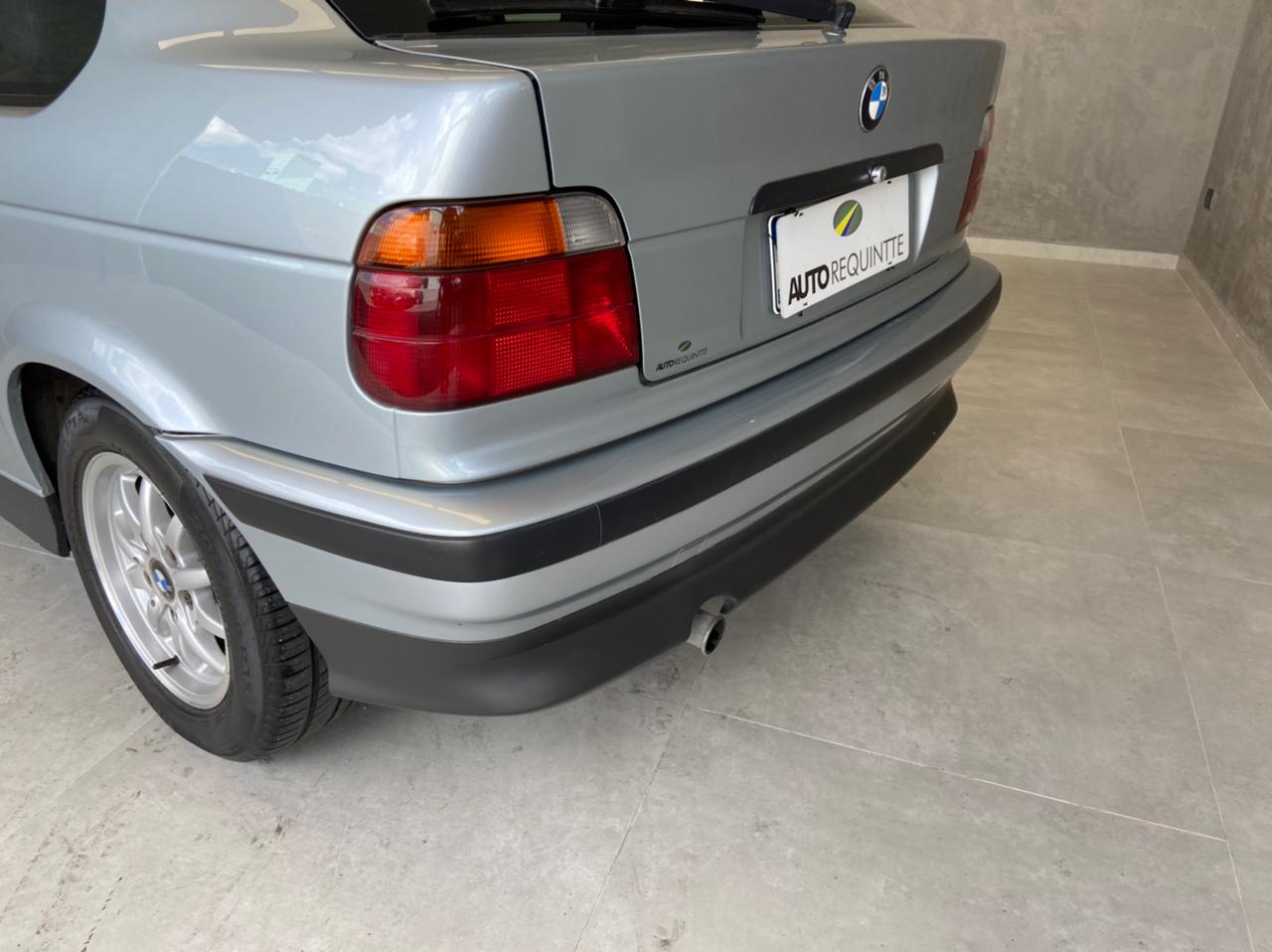 BMW 318i