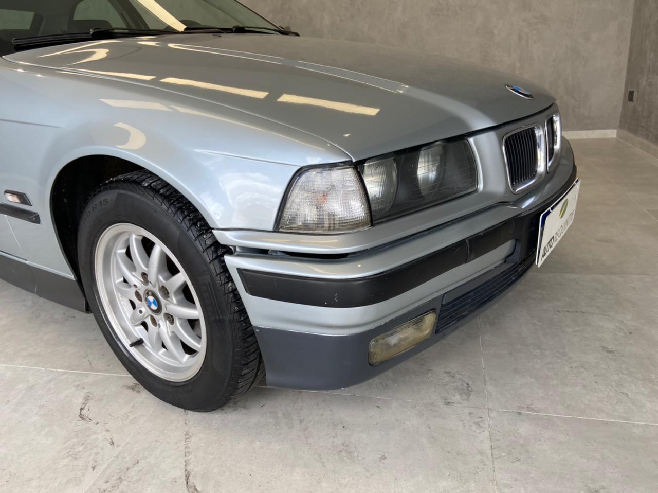 BMW 318i