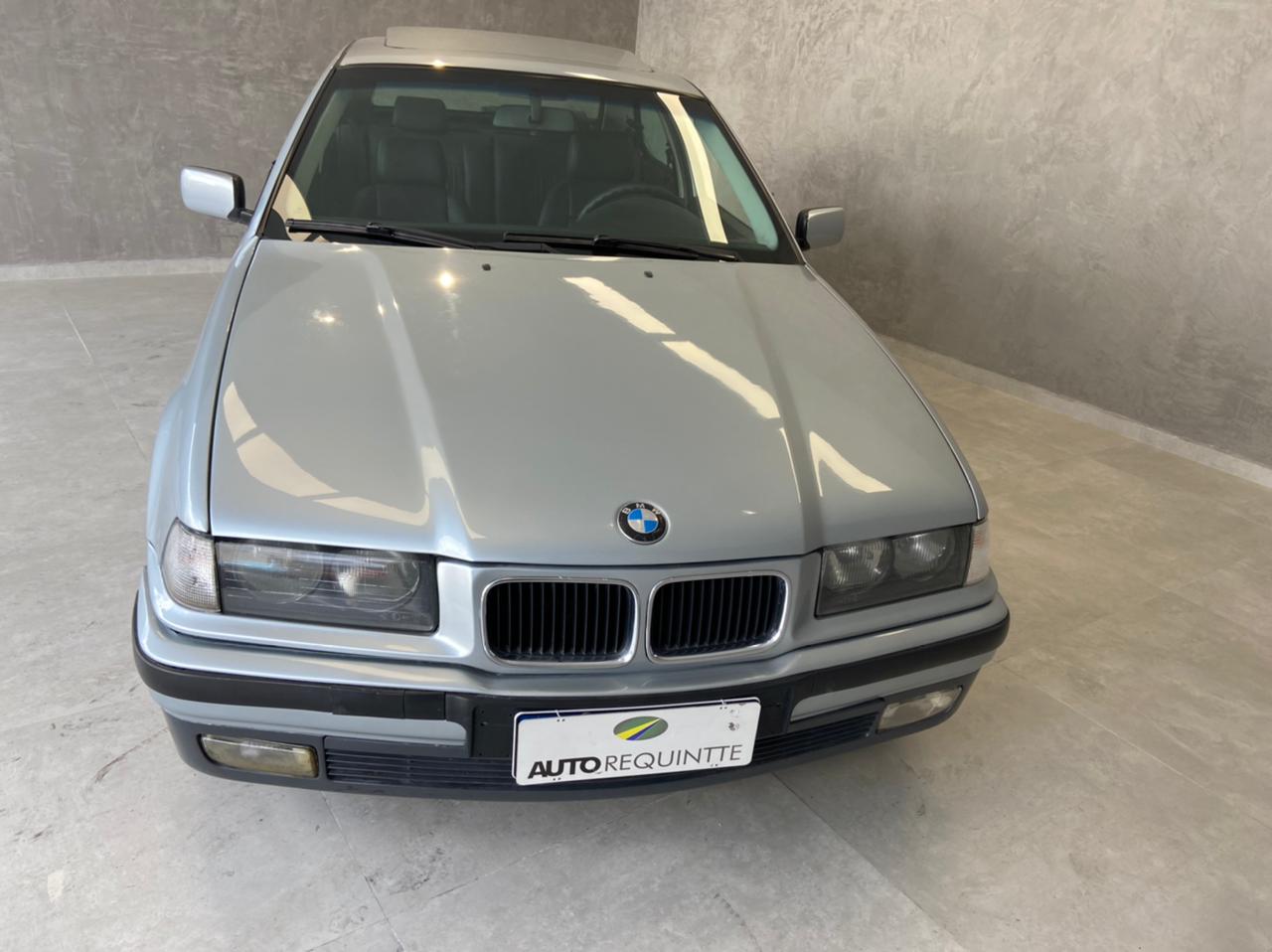 BMW 318i