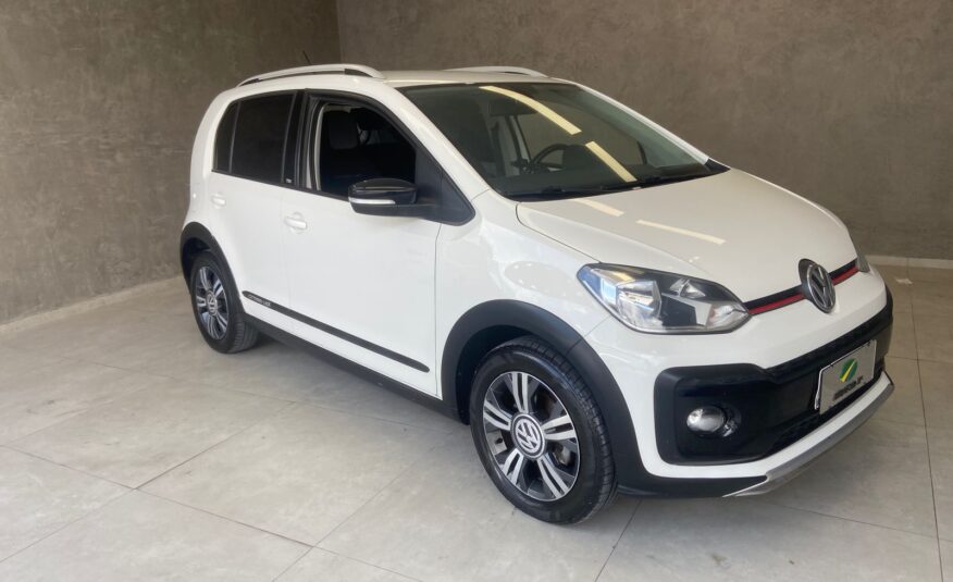 VOLKSWAGEN  CROSS UP